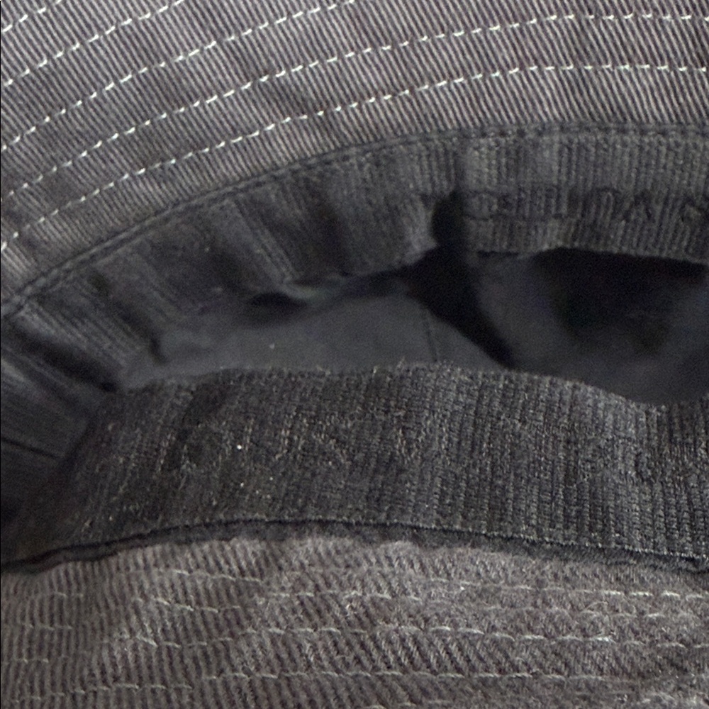 Louis Vuitton DENIM Monogram portrait Bucket Hat in Gray and Black medium - Picture 11 of 15